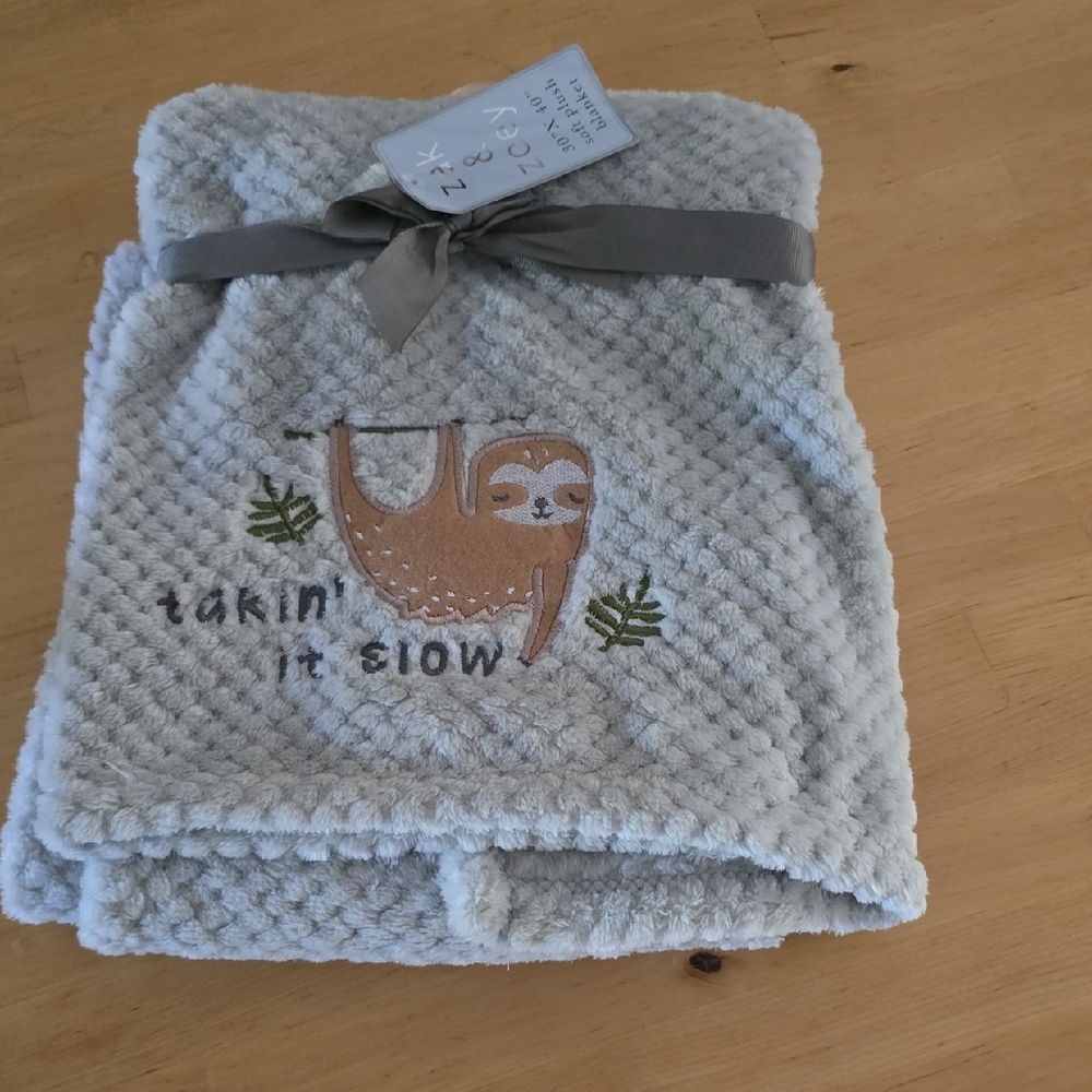 Zack & Zoey Gray Sloth Plush Baby Blanket
